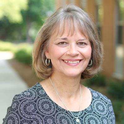 A photo of Linda Murdaugh, 专业教育总监现场经验, Associate Professor of Education 